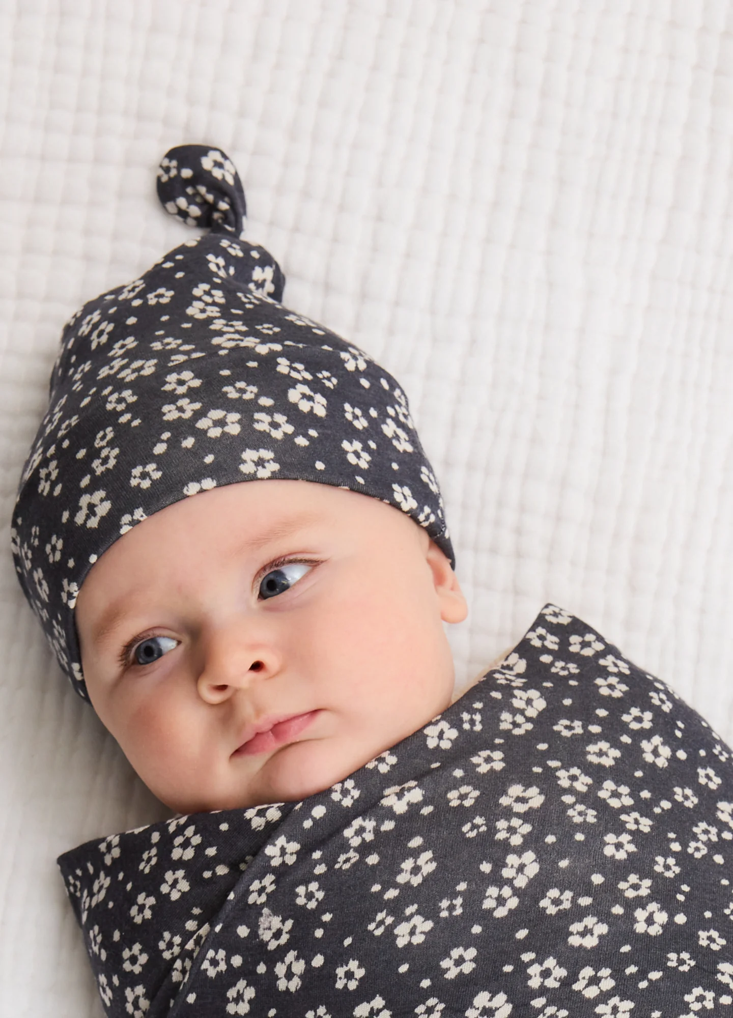 Hatch X Solly Baby Swaddle Hat Set - Image 4