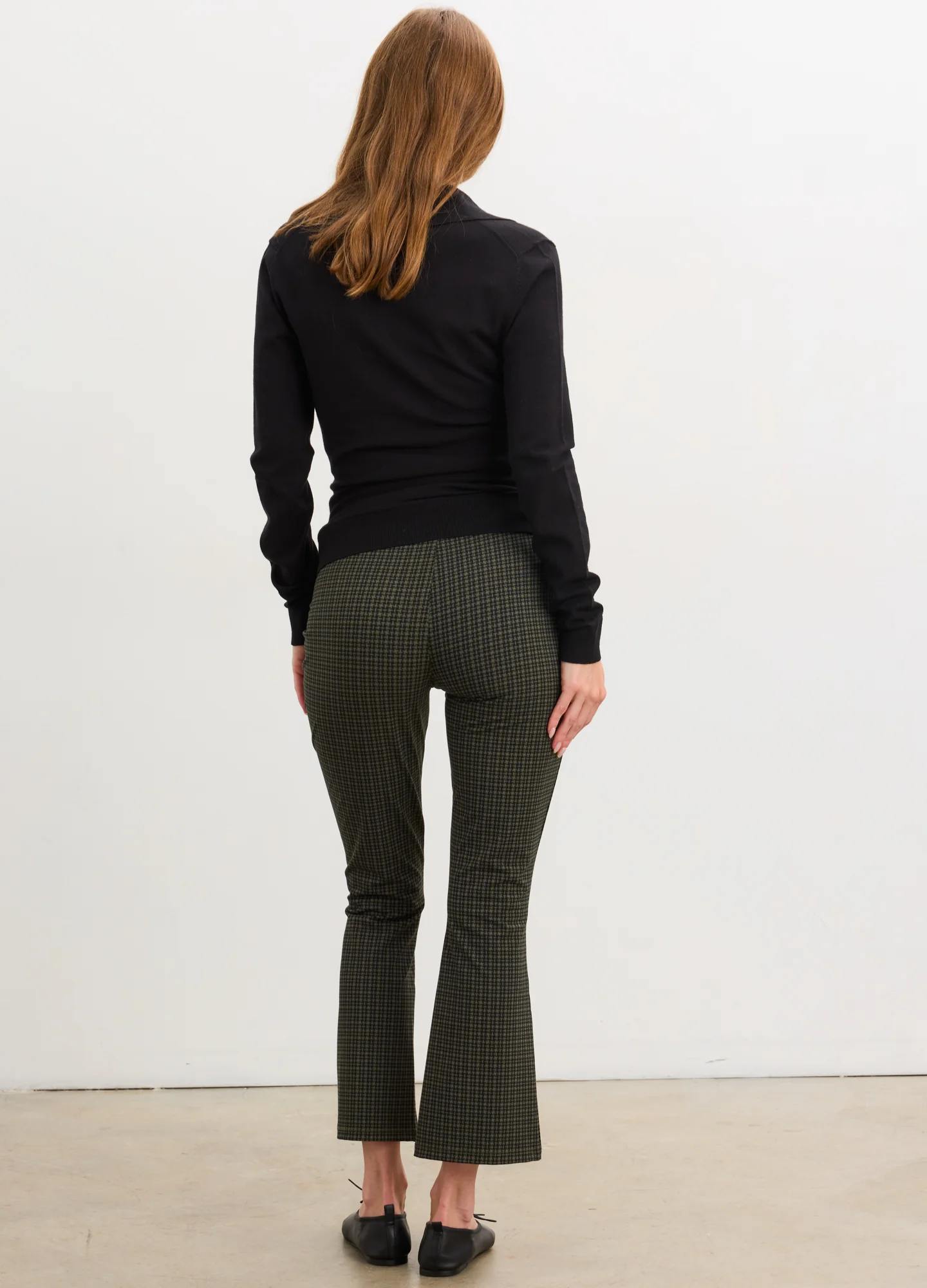 The Bodyflex Crop Flare - Image 5