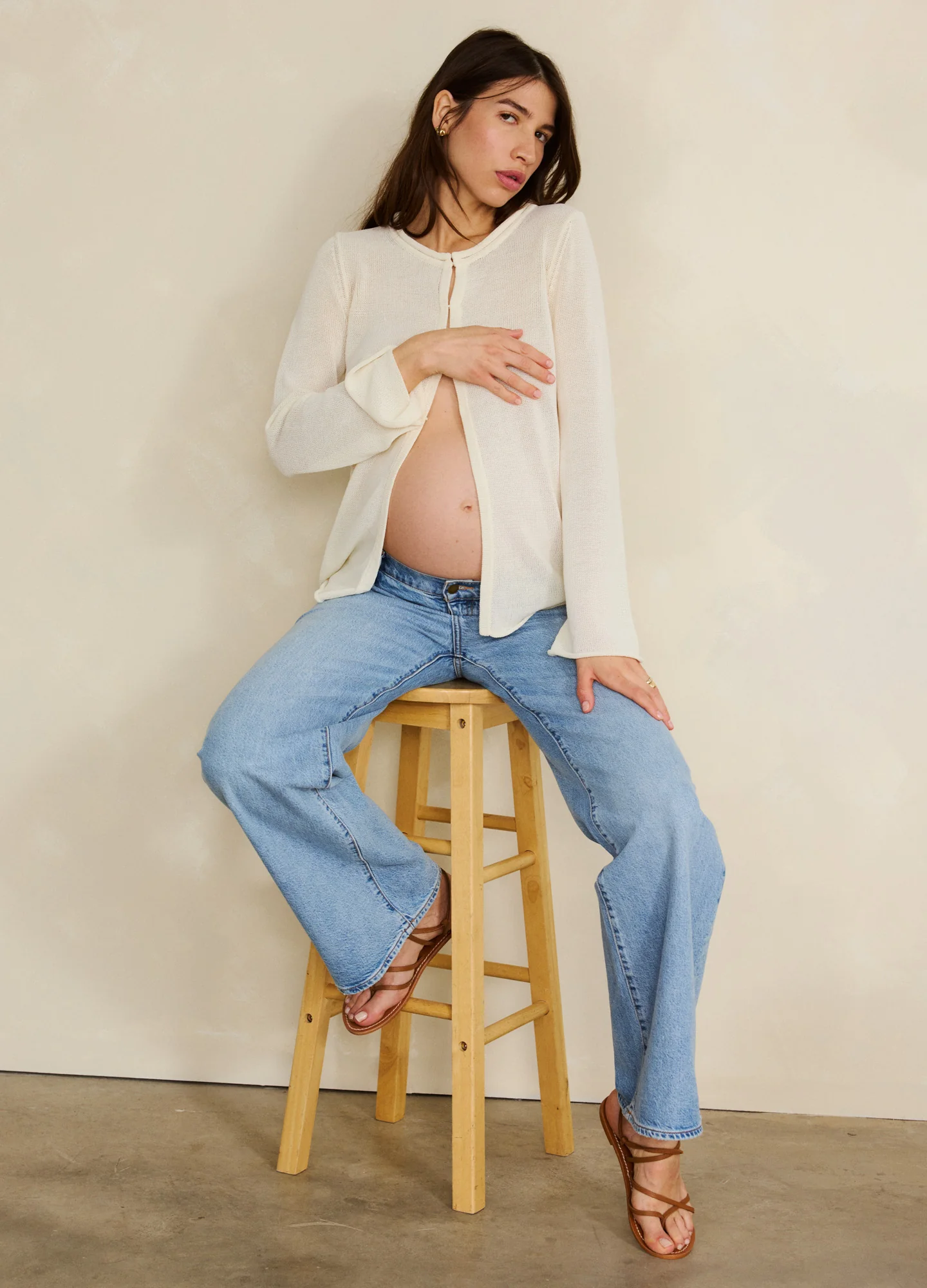 The Relaxed Wide Leg Maternity Jean - Image 5
