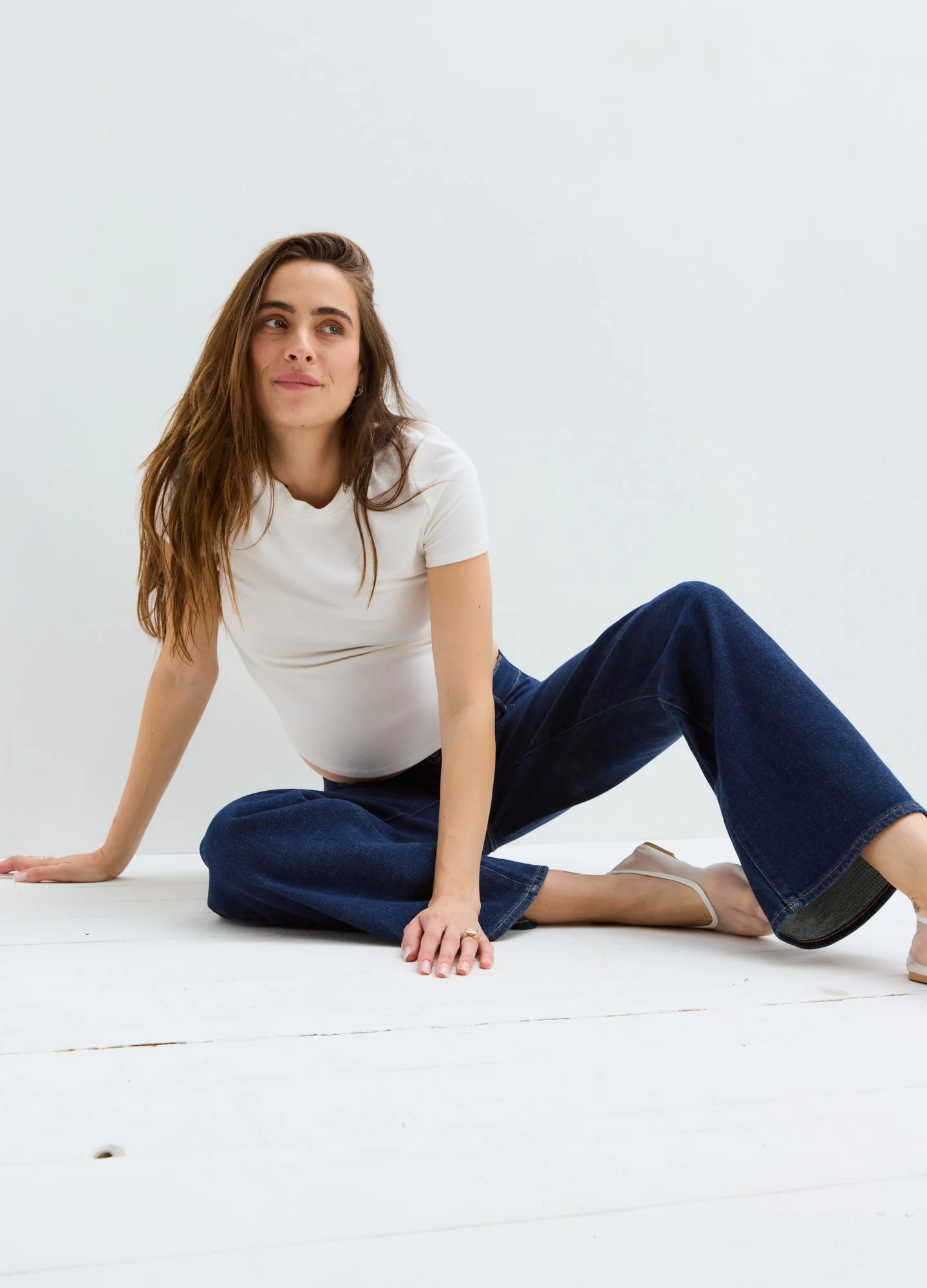 The Relaxed Wide Leg Maternity Jean - Image 3