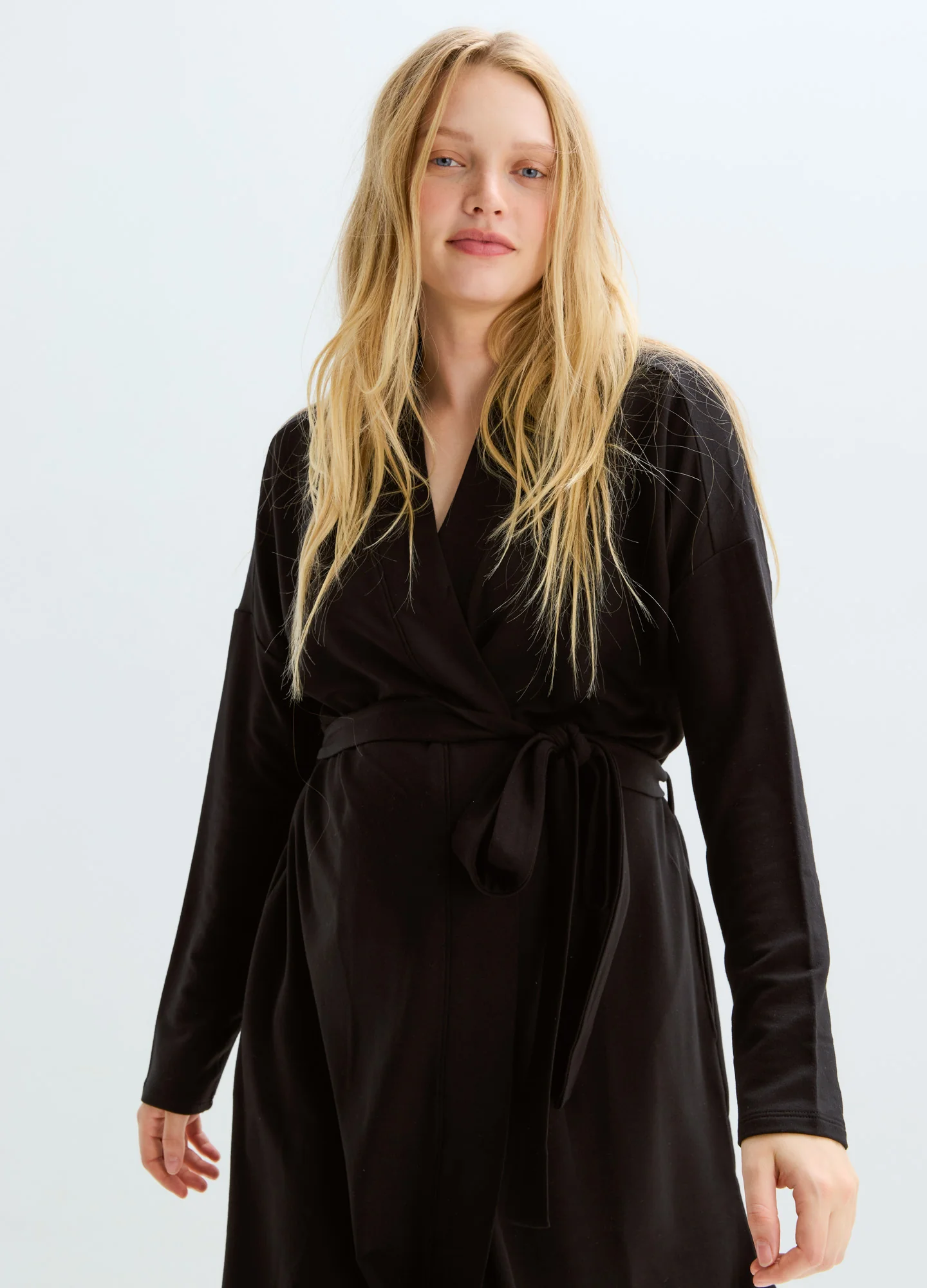 The Robe - Image 3